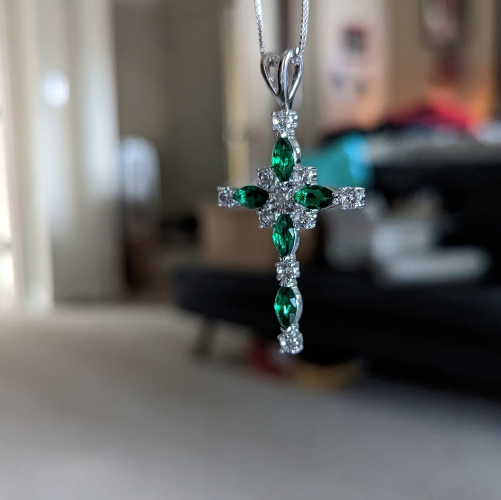 Emerald & Zircon Cross Size 20in Necklace - Picture 7 of 9